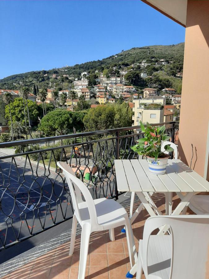 Nel Blu Apartment Marina dʼMarina dʼAndora Exterior foto
